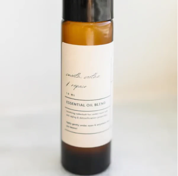 Timeless Beauty in a Bottle 💧: Restore Your Skin with Castor Oil & Frankincense – The Ultimate Anti-Aging Rollerball 🌿!